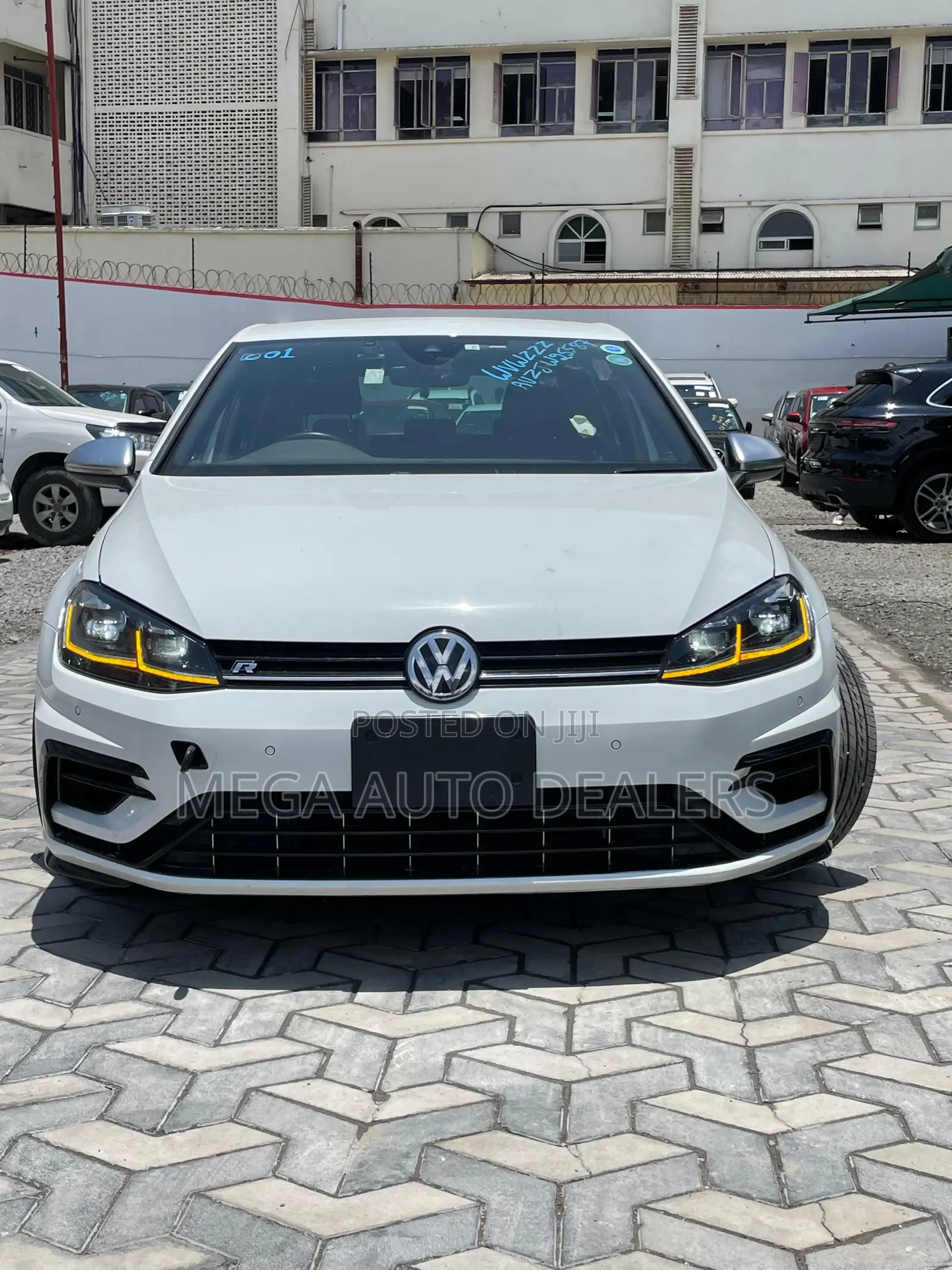 Volkswagen Golf R 4-Door w/DCC & Navigation 2019 White