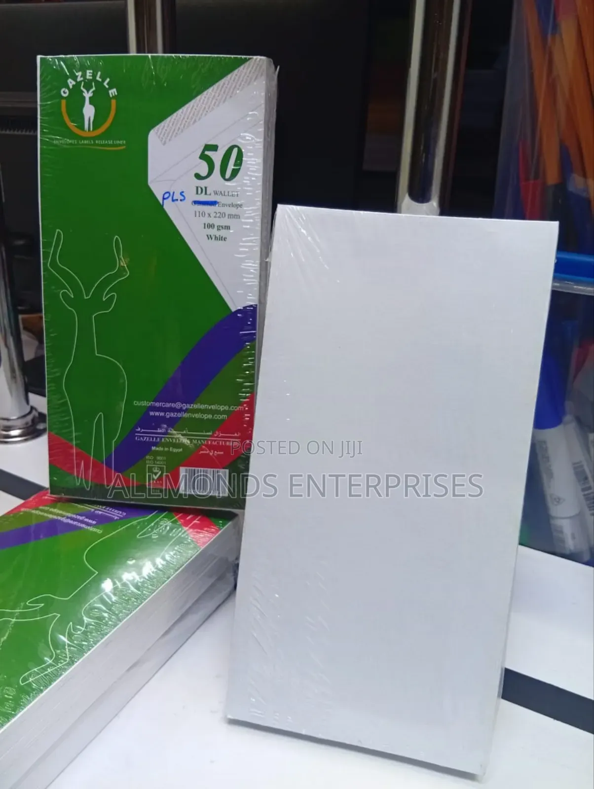 A Packet of 50pcs Dl Wallet Gazelle Peel Seal White Envelope-100gsm