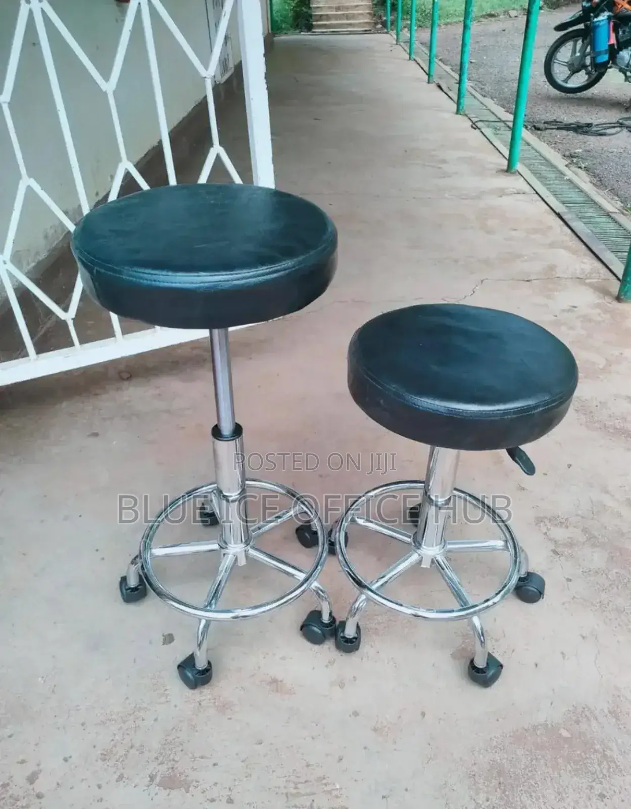 Adjustable Metallic Stool