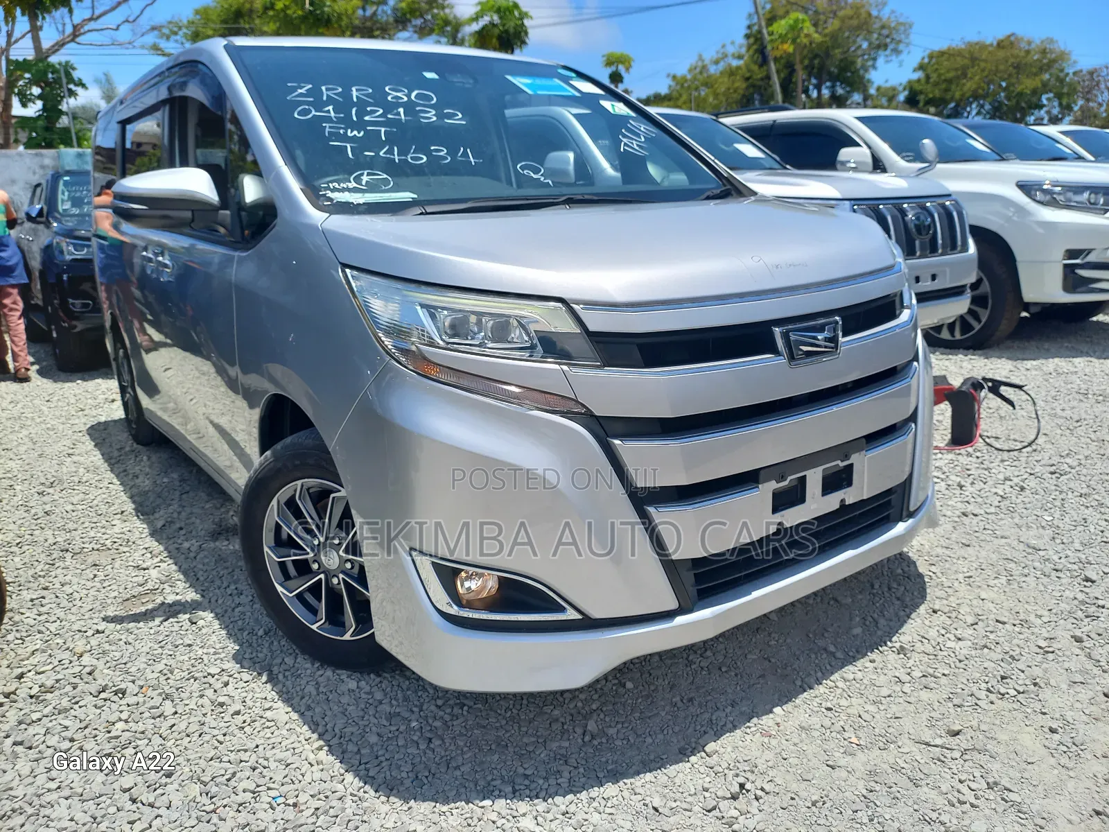 Toyota Noah 2.0 FWD (8 Seater) 2019 Silver