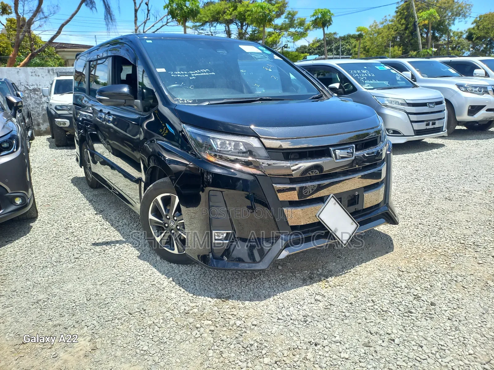 Toyota Noah 2.0 FWD (8 Seater) 2019 Black