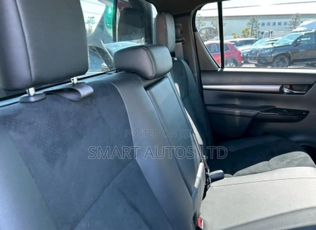 Toyota Hilux Revo Double Cab Deisel 2.4 AWD 2022 Pearl