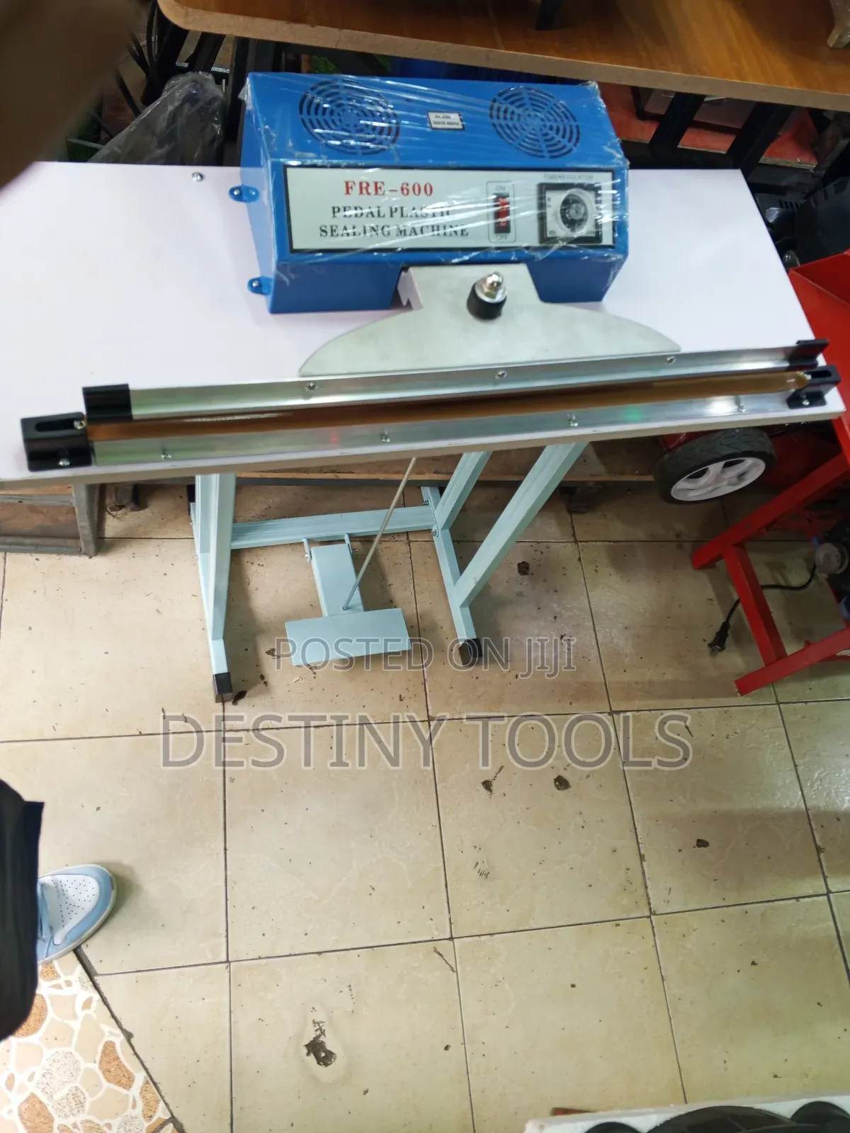 Pedal Plastic Sealing Machine 600