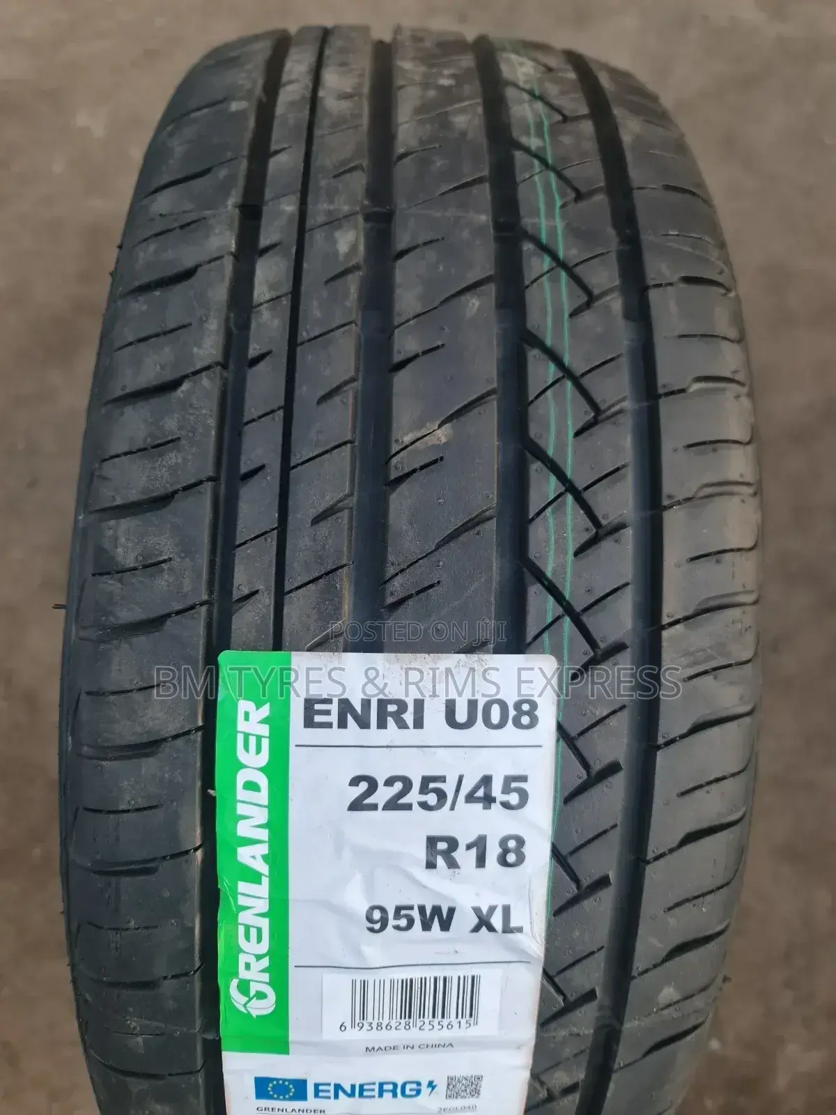 225 /45 R18 Grenlander.