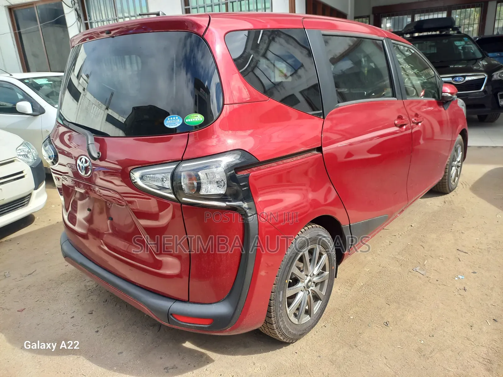 Toyota Sienta 2019 Red