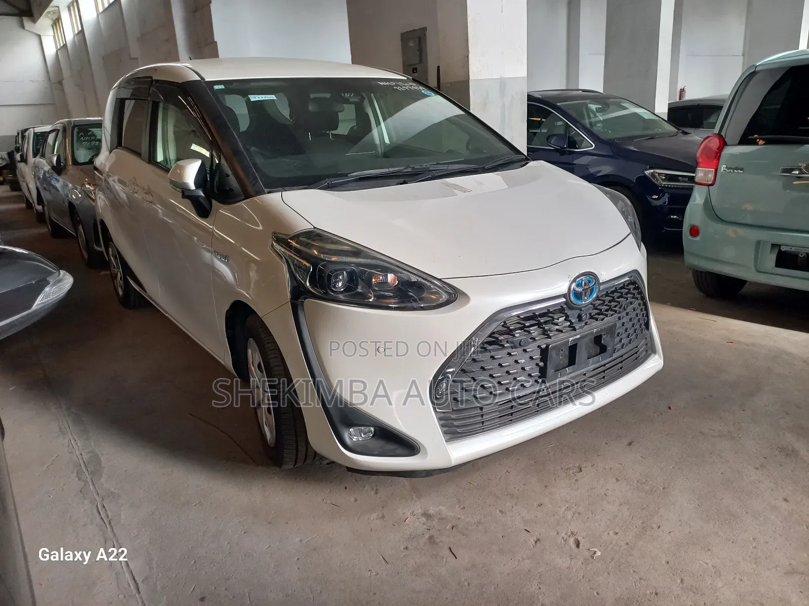 Toyota Sienta 2019 White