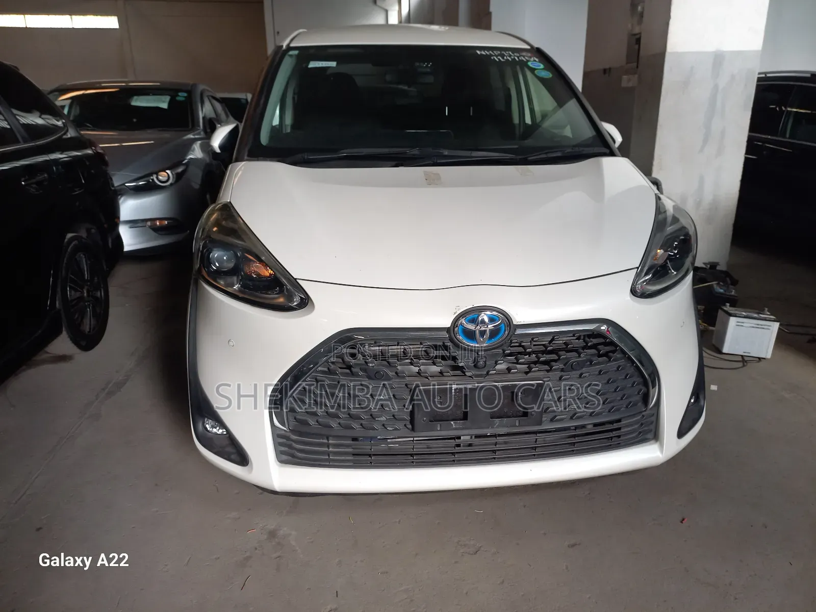 Toyota Sienta 2019 White