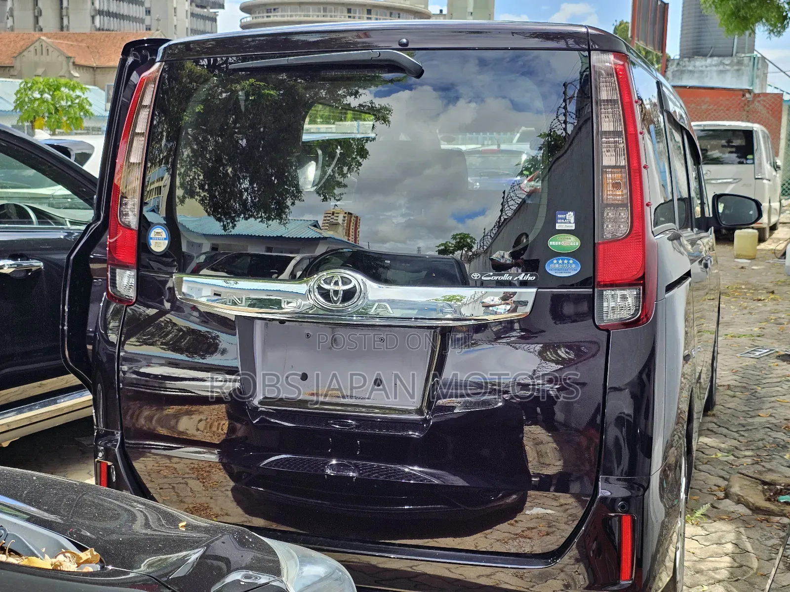 Toyota Noah 2.0 FWD (7 Seater) 2018 Purple
