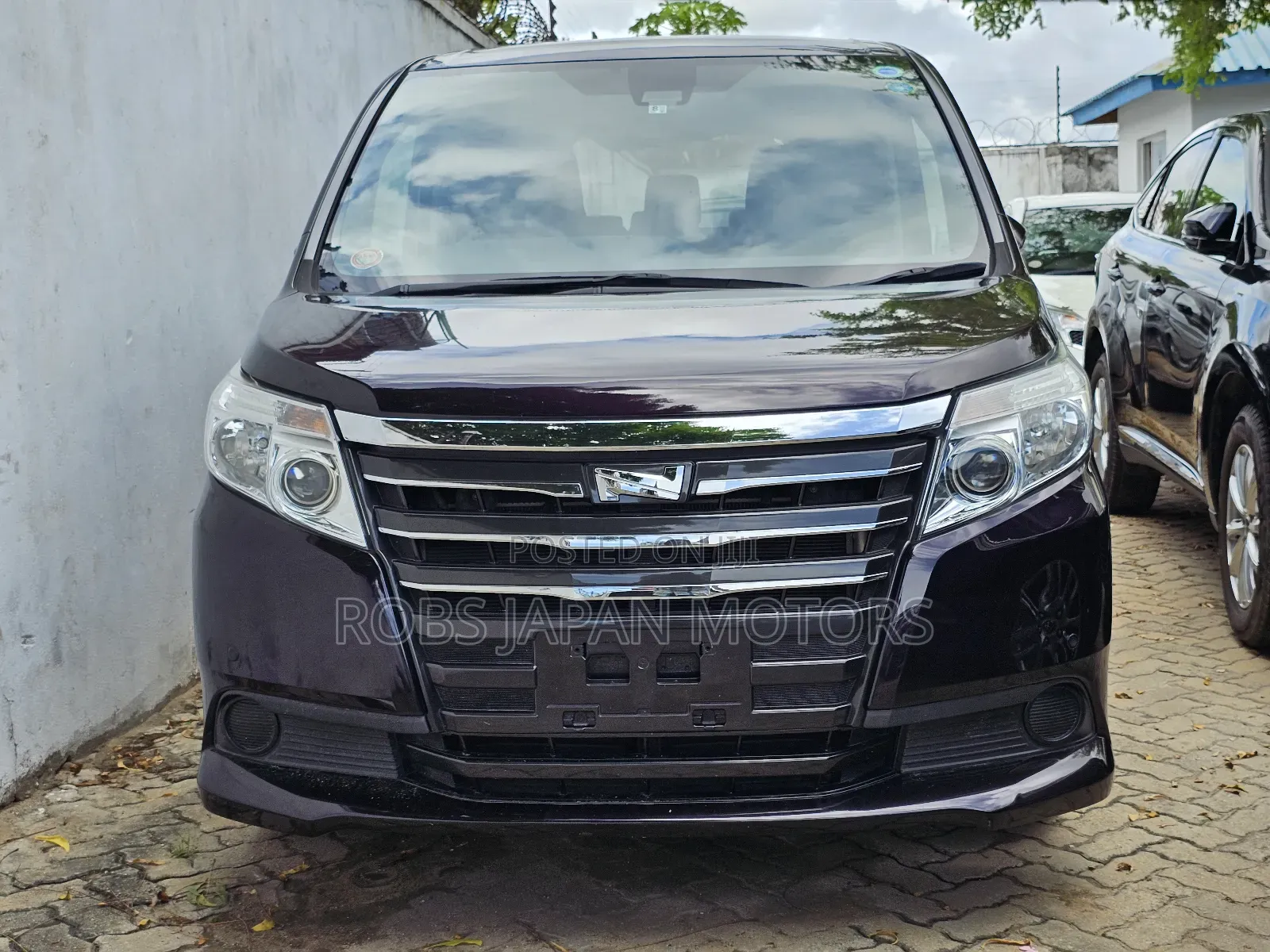 Toyota Noah 2.0 FWD (7 Seater) 2018 Purple