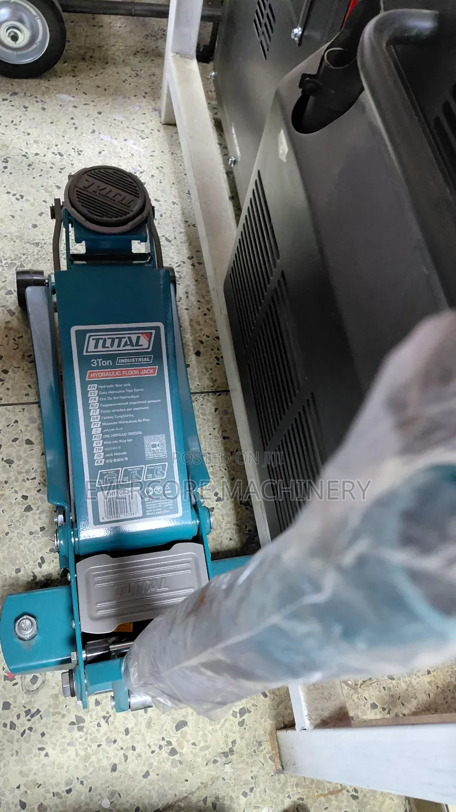 3tonne Hydraulic Floor Jack Total Brand Heavy Duty