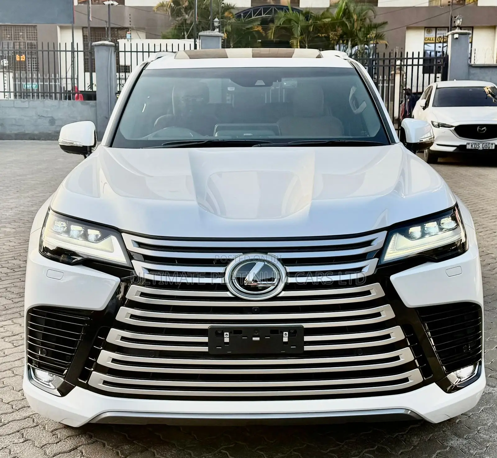 Lexus LX LX 600 2023 White