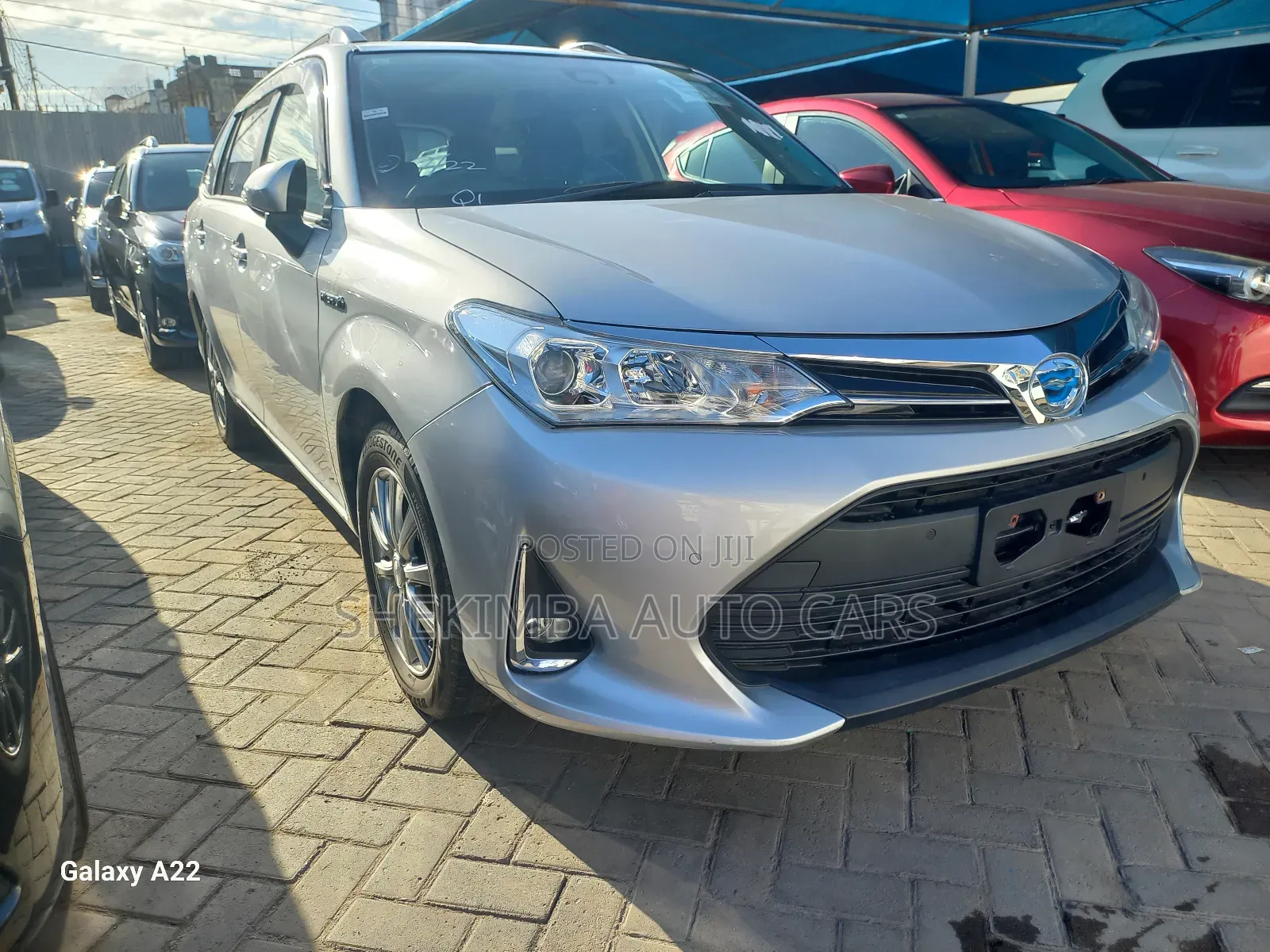 Toyota Corolla Fielder 1.5 Hybrid FWD 2019 Silver