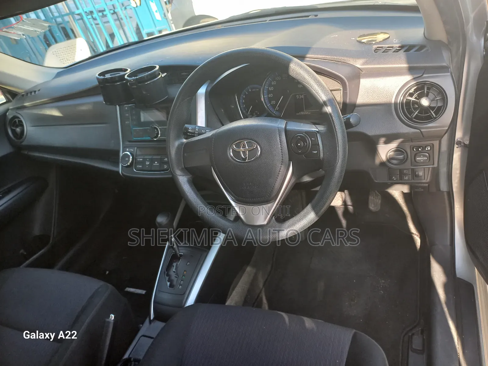 Toyota Corolla Fielder 1.5 Hybrid FWD 2019 Silver