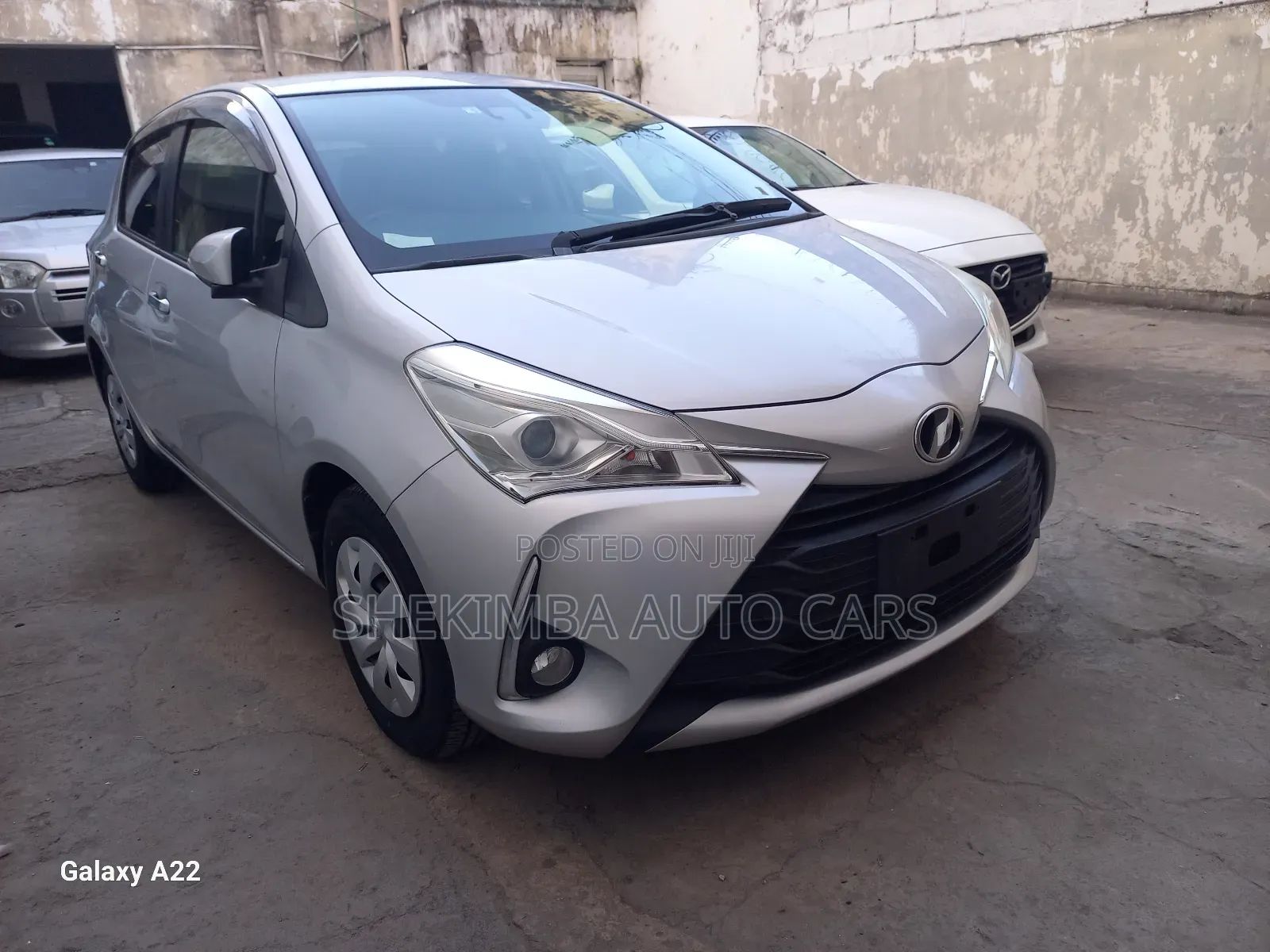 Toyota Vitz 1.3 FWD 5dr 2019 Silver