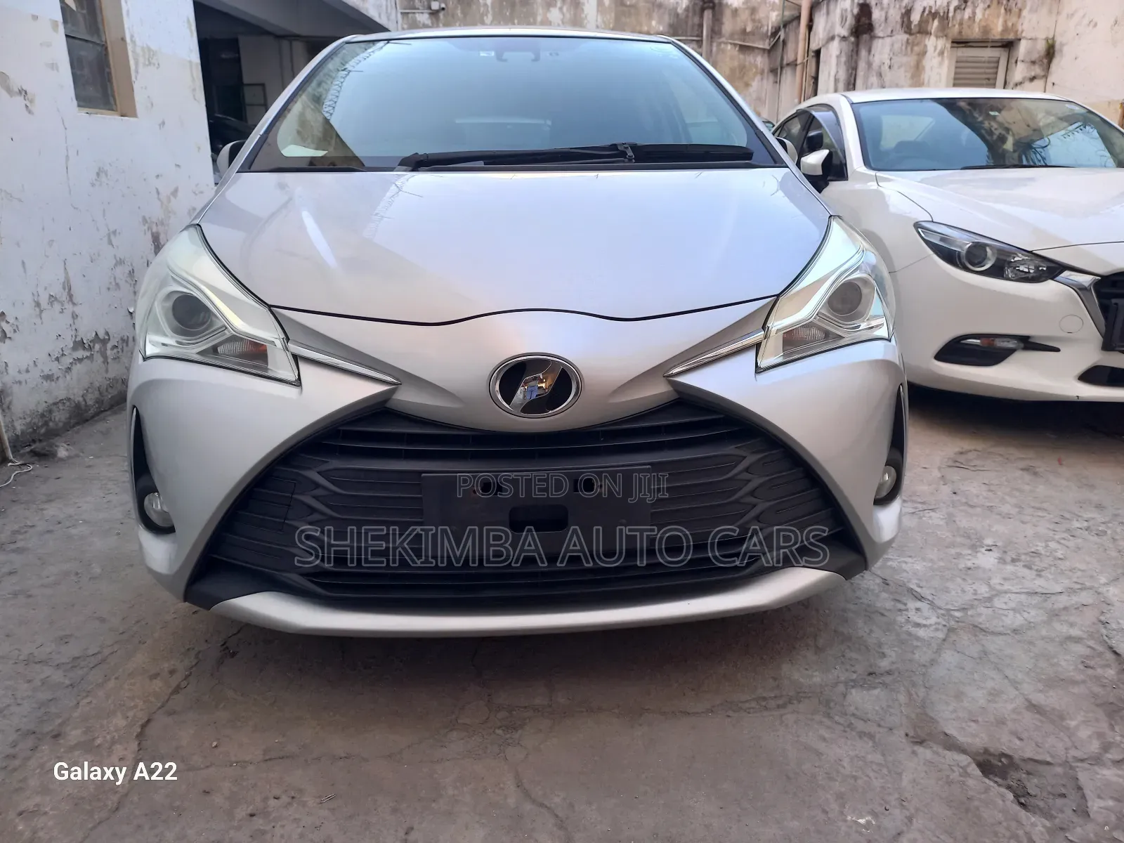 Toyota Vitz 1.3 FWD 5dr 2019 Silver