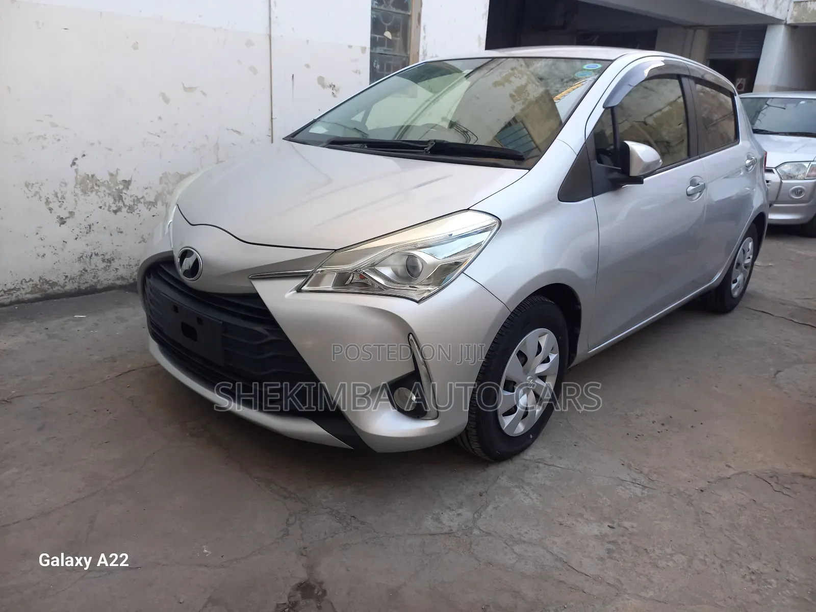 Toyota Vitz 1.3 FWD 5dr 2019 Silver