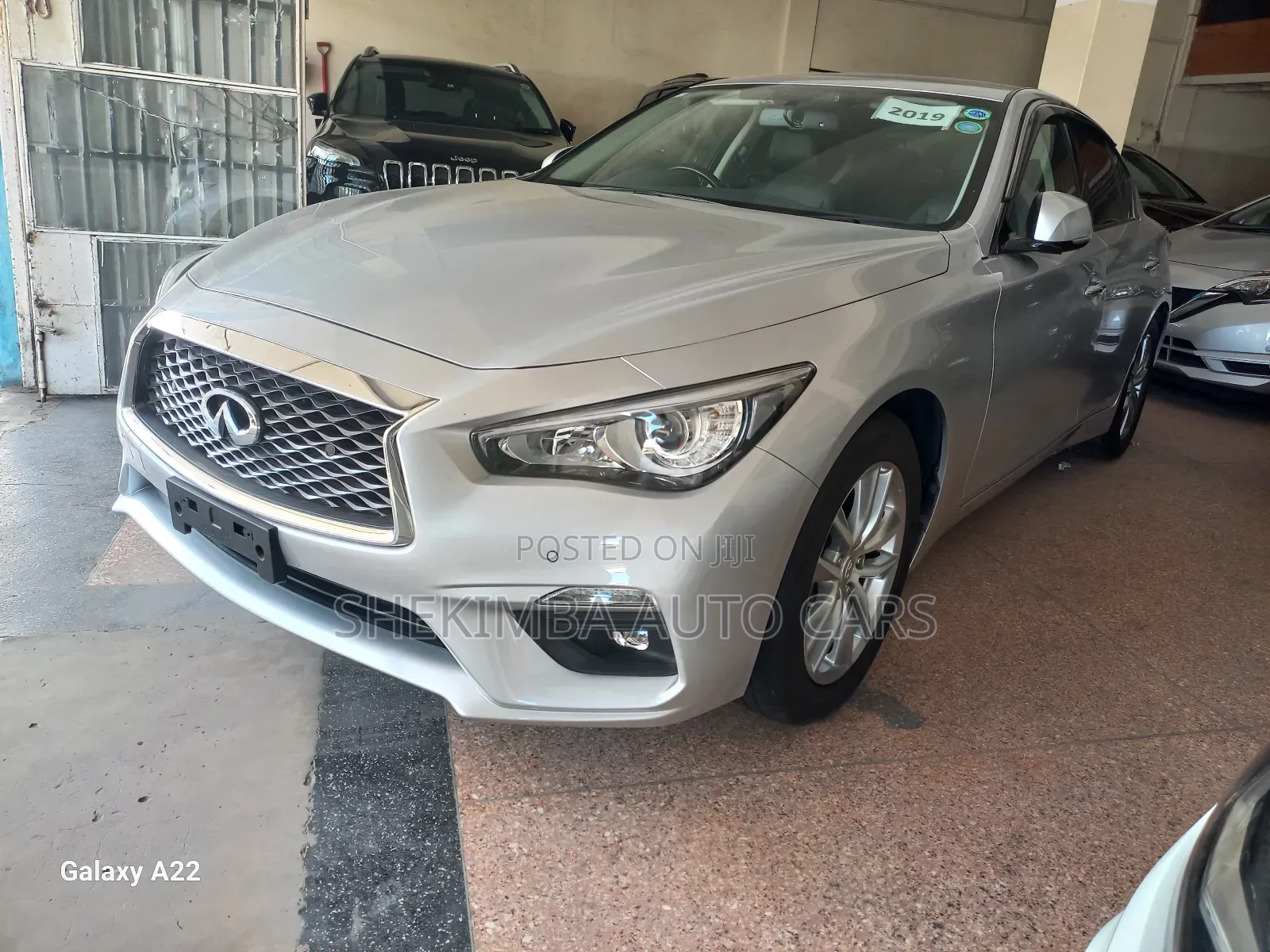 Nissan Skyline 2019 Silver