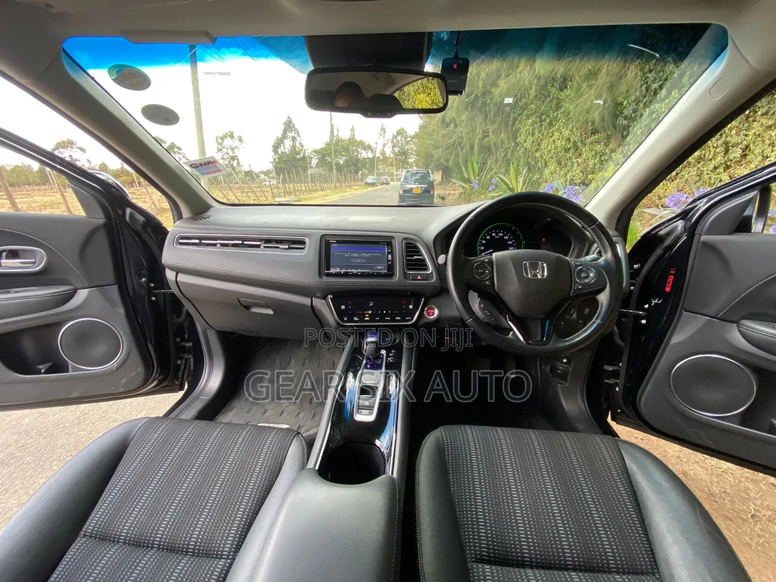 Honda Vezel 1.5 Hybrid 2WD 2018 Black