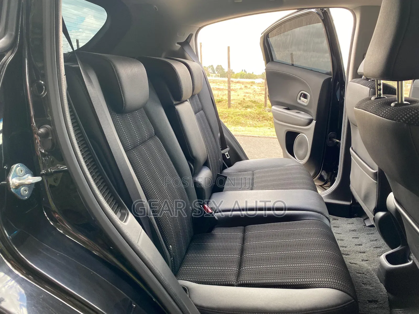 Honda Vezel 1.5 Hybrid 2WD 2018 Black