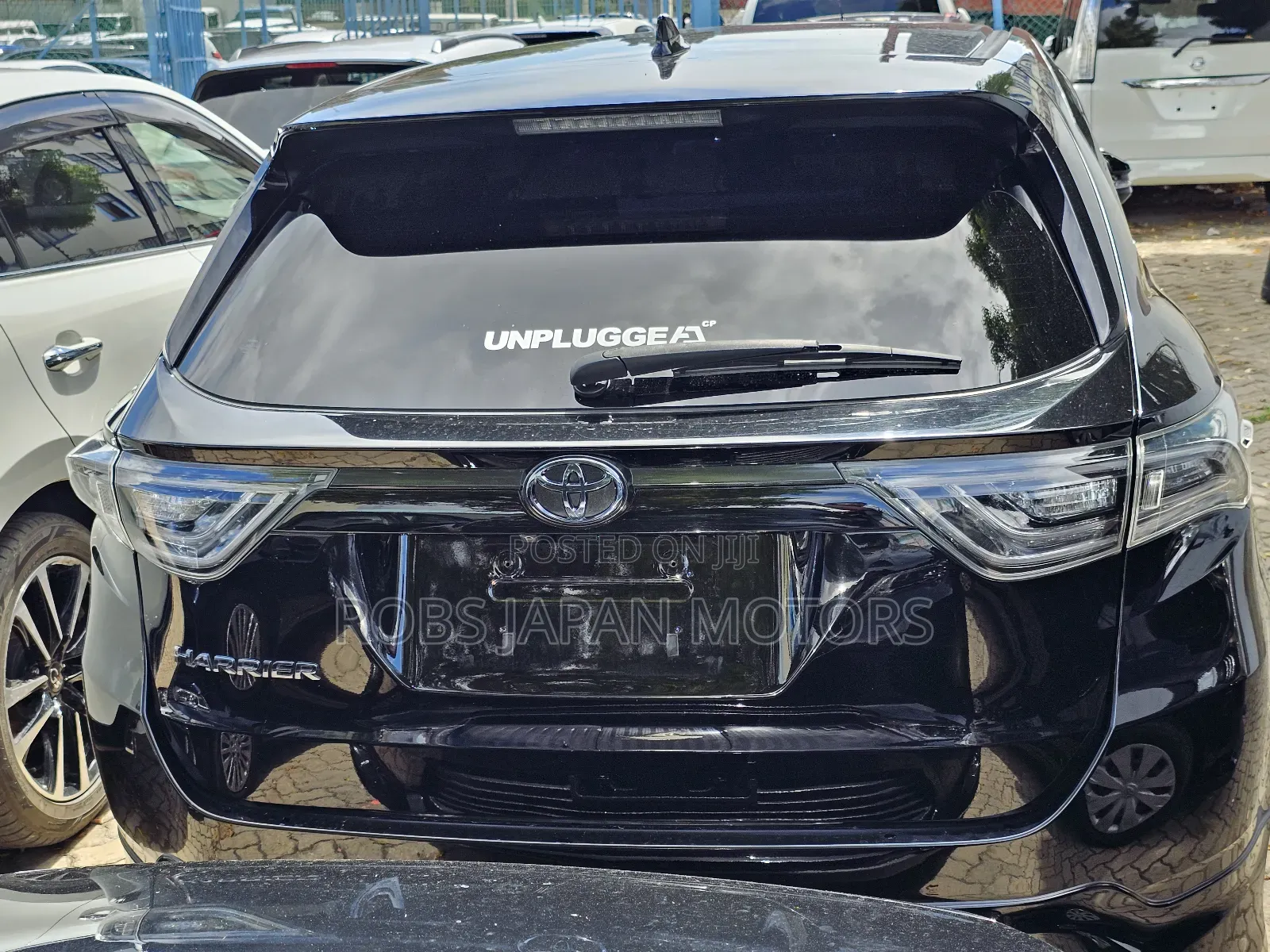 Toyota Harrier 2.0 2018 Black