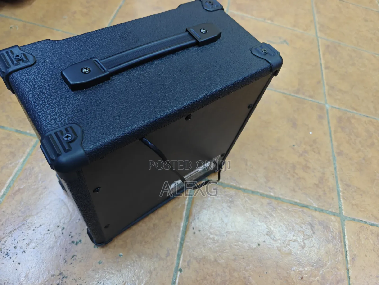 Bass Guitar Amplifier