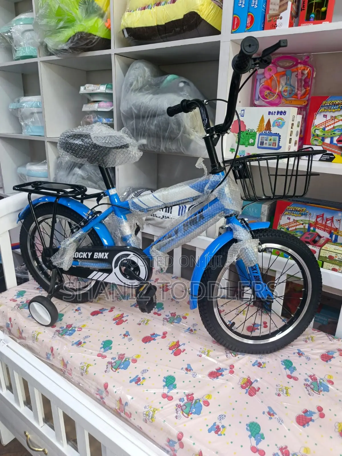 Boys Kids Bike – 16 Inch With Bell Training Wheels