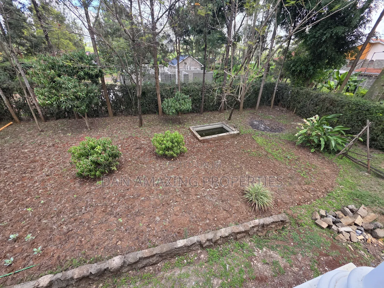 5bdrm Maisonette in Thome On 1/2 Acre for sale