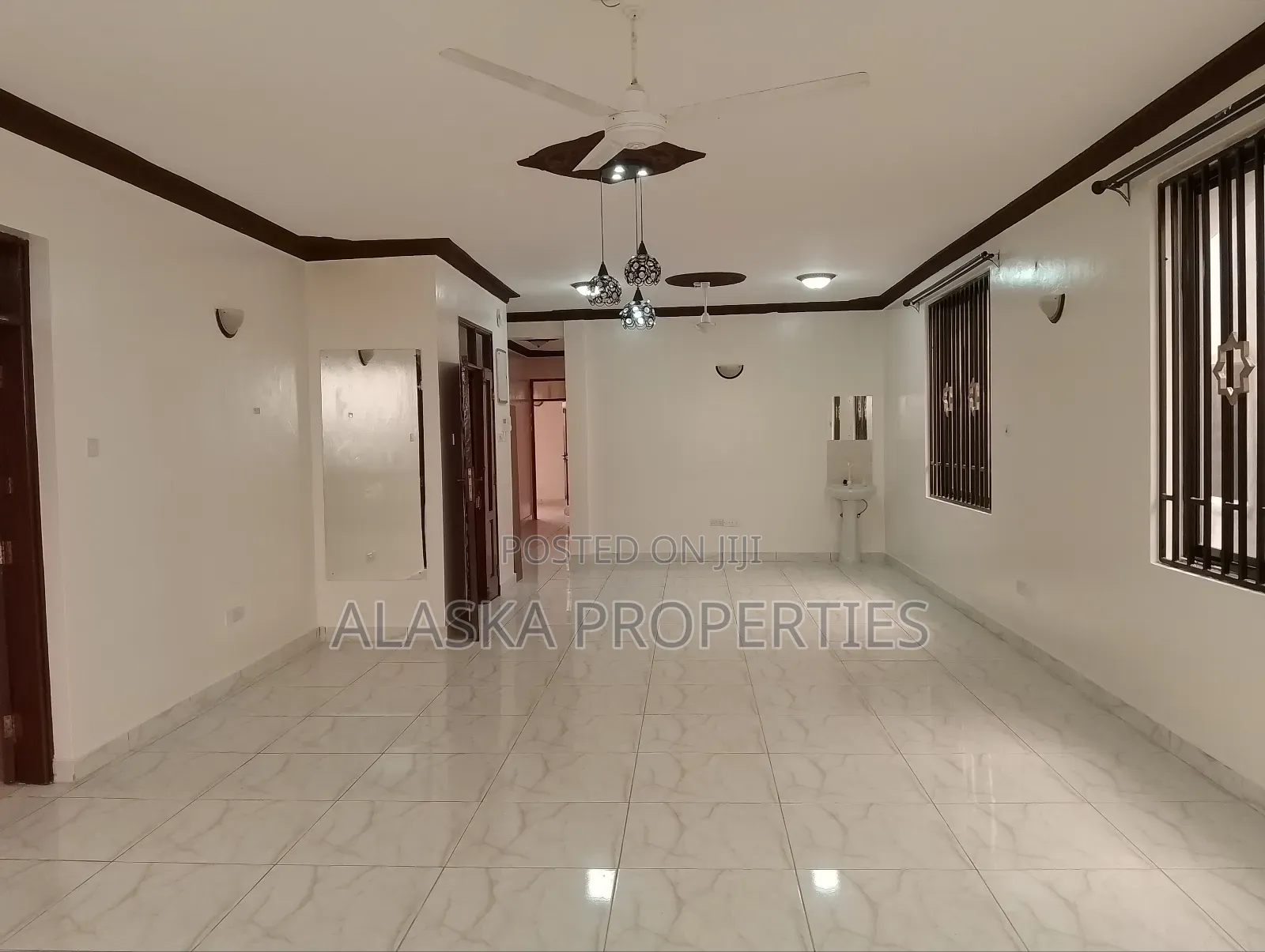 4bdrm Apartment in Beach Road Estate, Nyali for rent