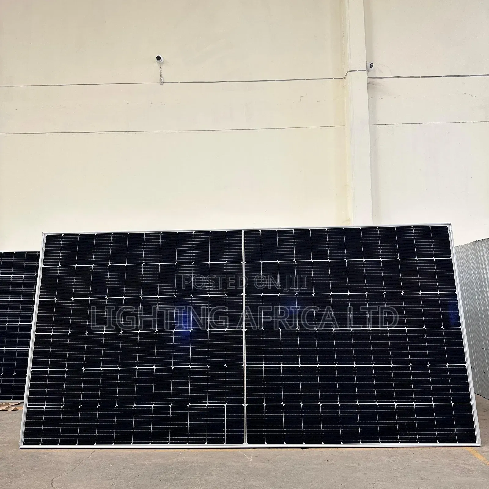 590 W - 49v Bifacial Monocrystalline All Weather Solar Panels