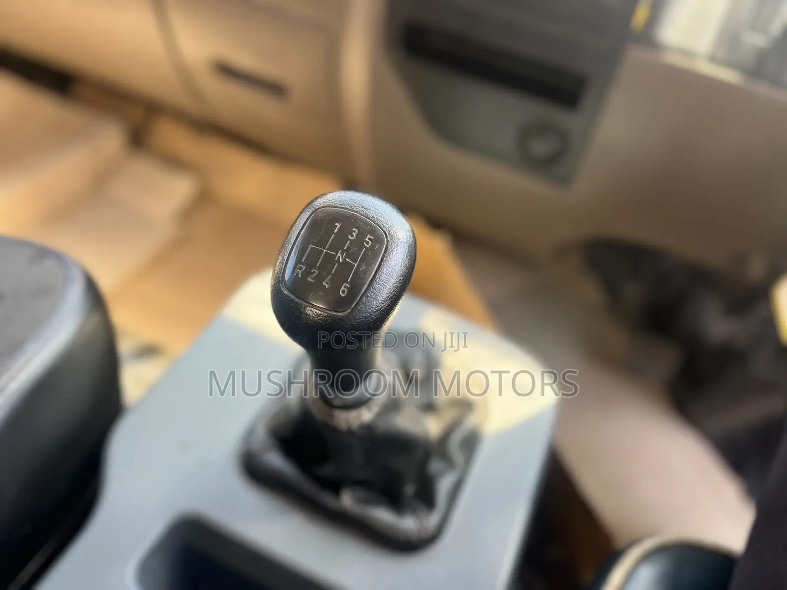 Mitsubishi Fuso (F1v1) 2021 White