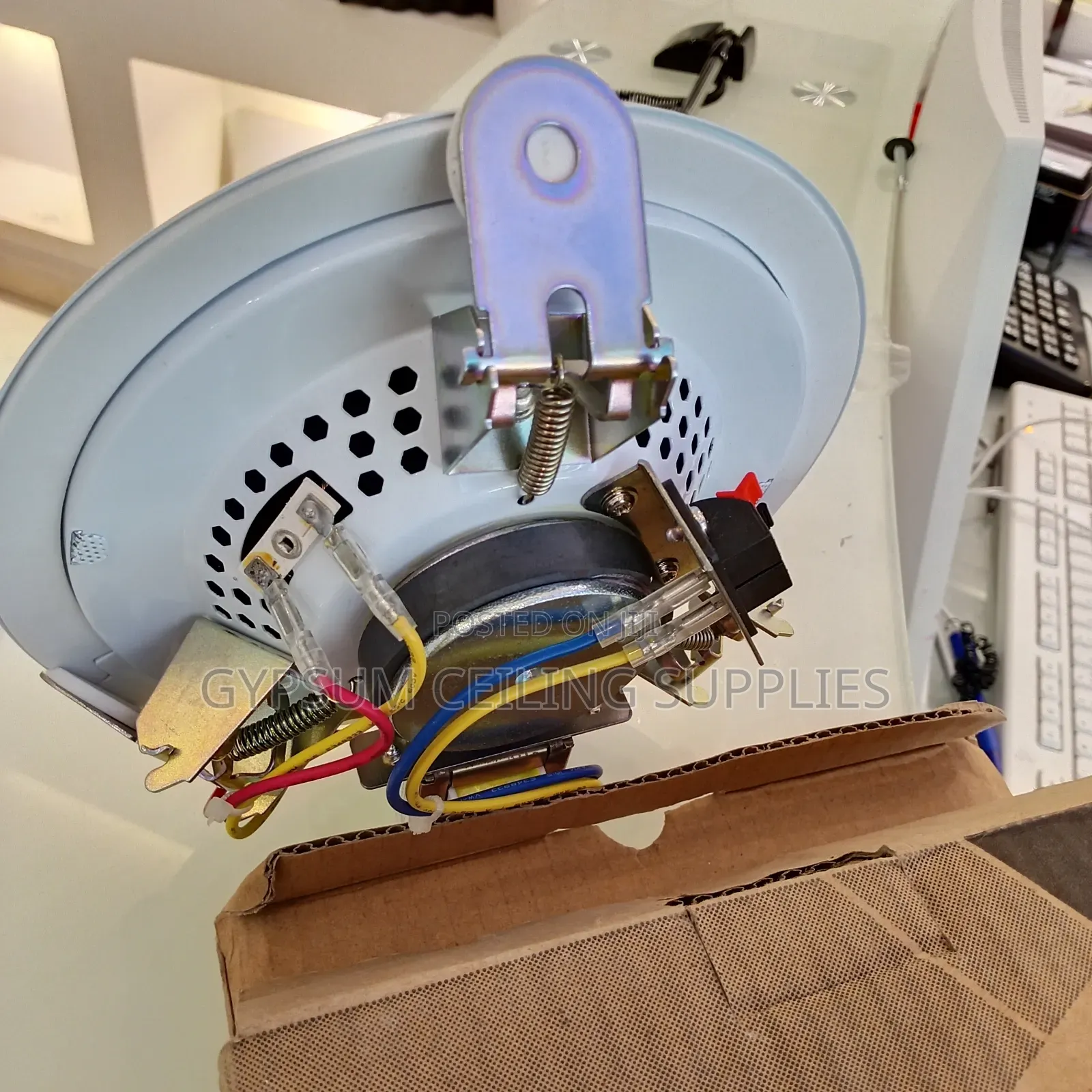 Ceiling Mounting Speaker