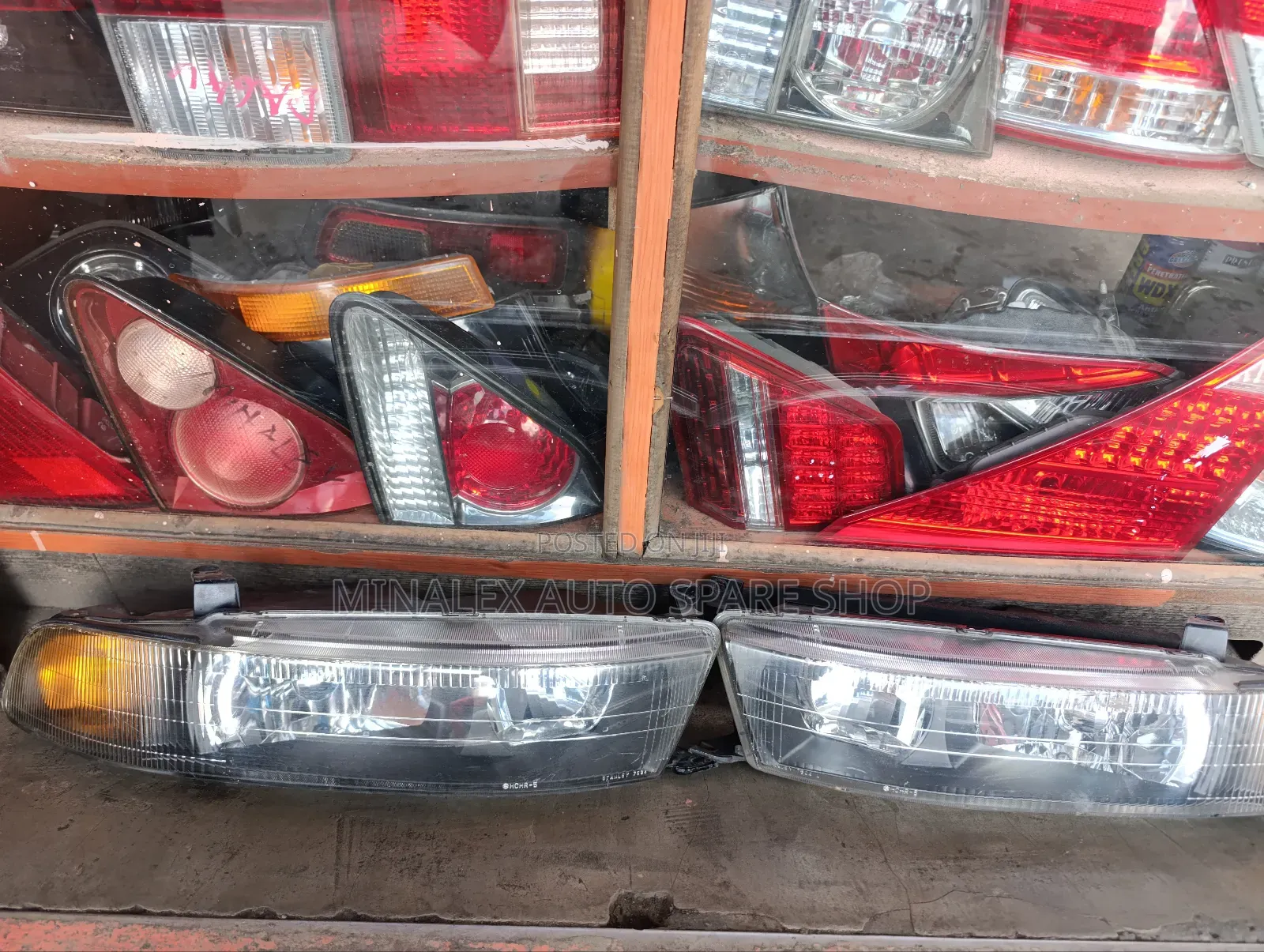 Galant  Head Light Complete With Bulb And Socket