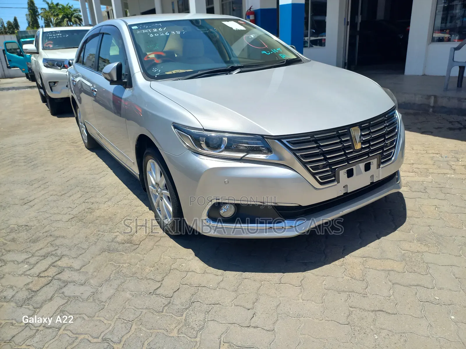 Toyota Premio 2019 Silver