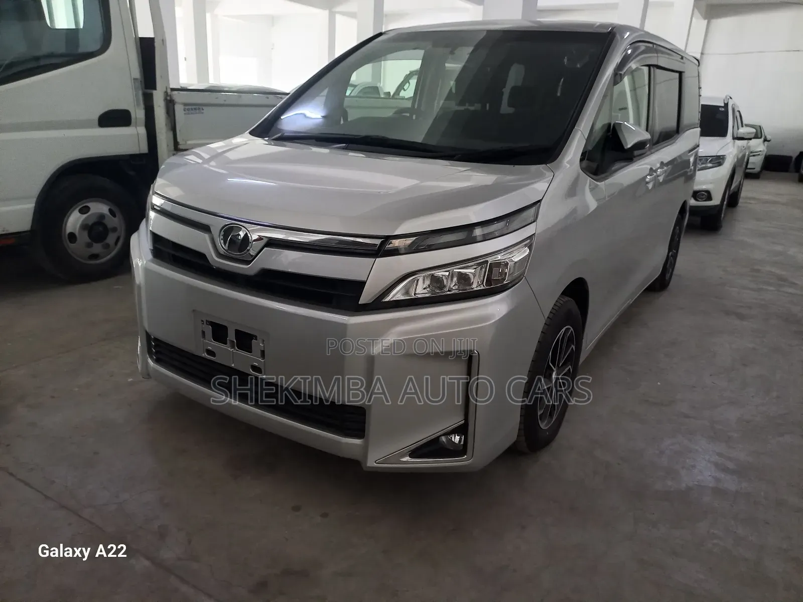 Toyota Voxy 2019 Silver