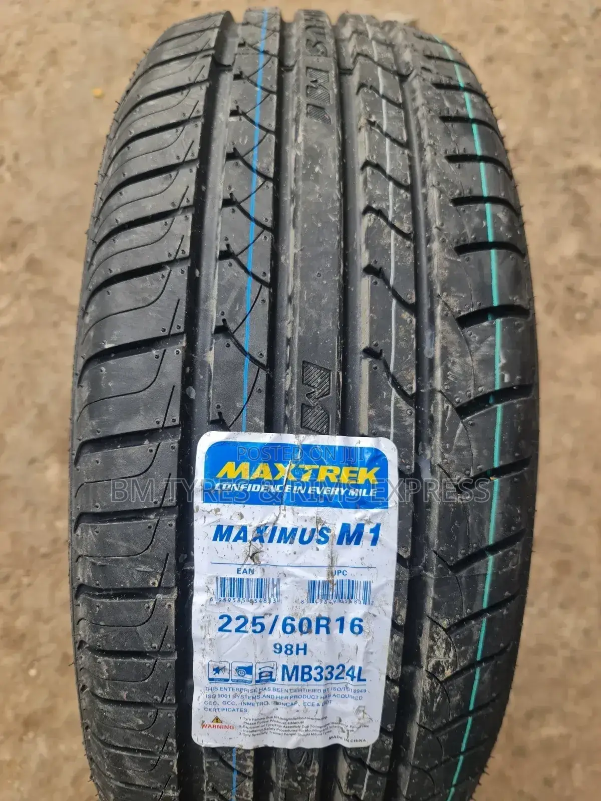 225 /60 R16 Maxtrek Tyres.