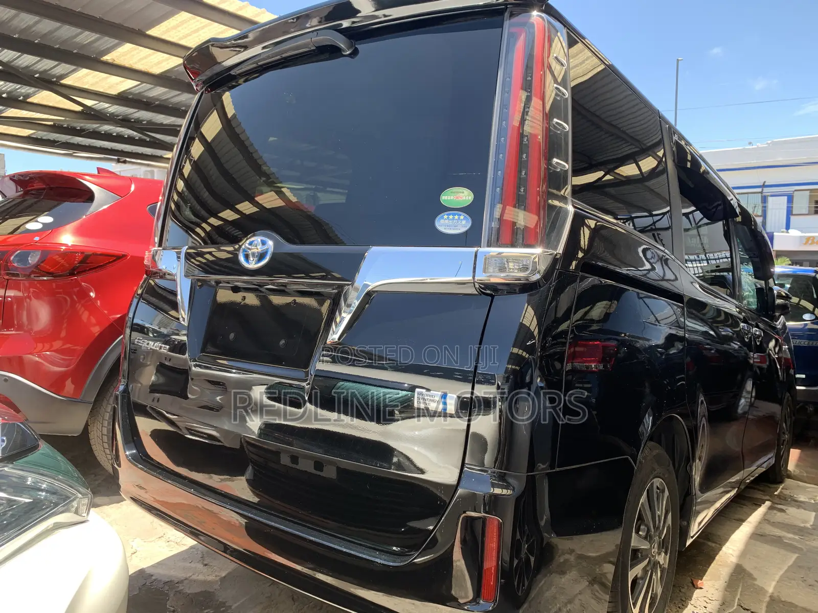 Toyota Esquire 1.8 FWD Hybrid (7 seater) 2018 Black