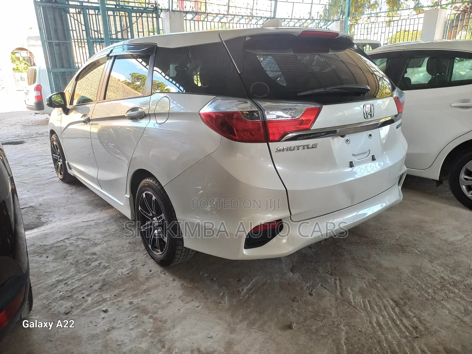 Honda Fit Shuttle 1.5 Hybrid 2WD 2019 White