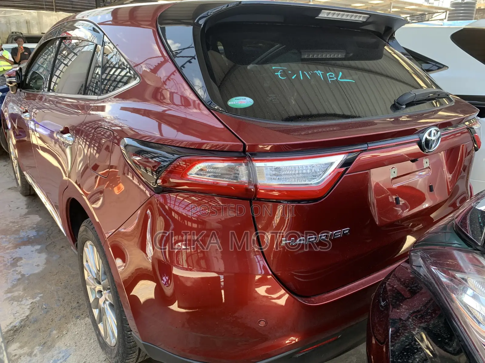 Toyota Harrier 2.0 4WD 2018 Red
