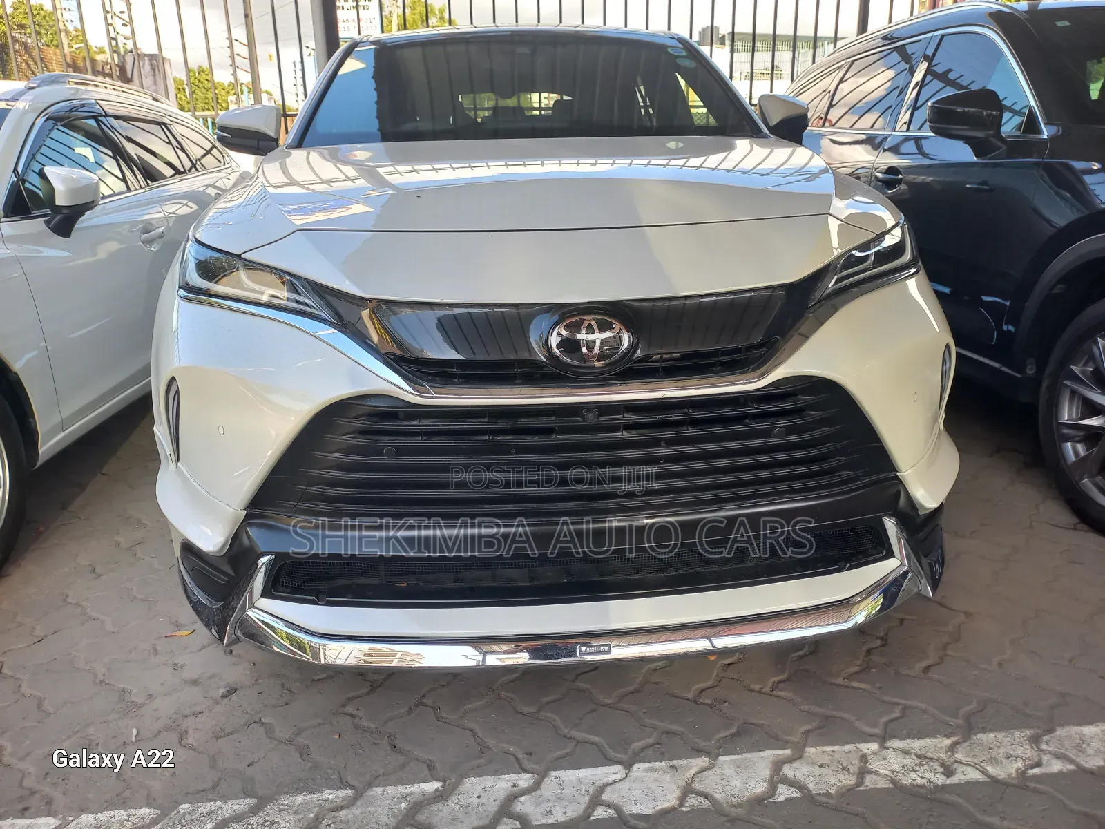 Toyota Harrier 2.0 2020 White