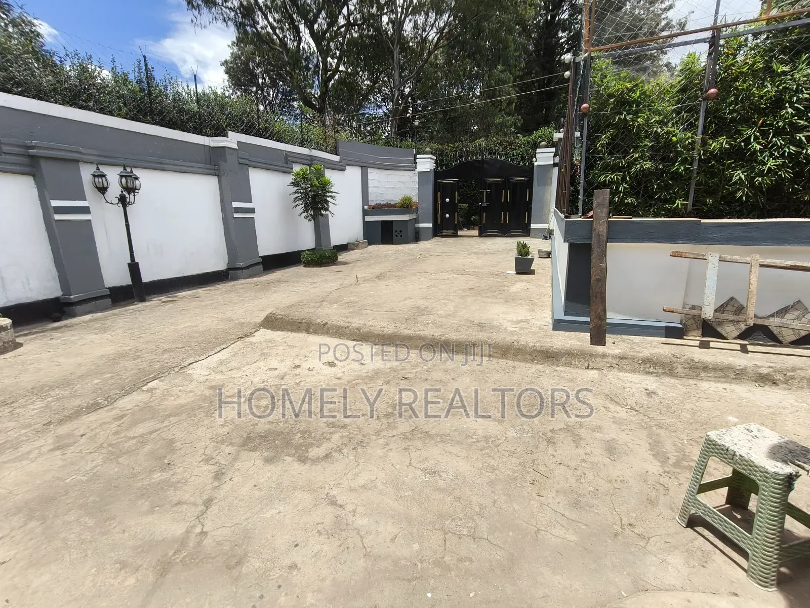 3bdrm Bungalow in Kerarapon Drive for rent