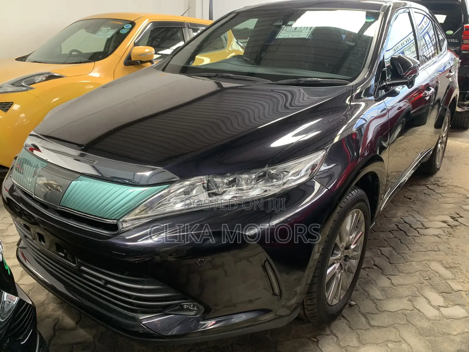 Toyota Harrier 2.0 4WD 2018 Purple