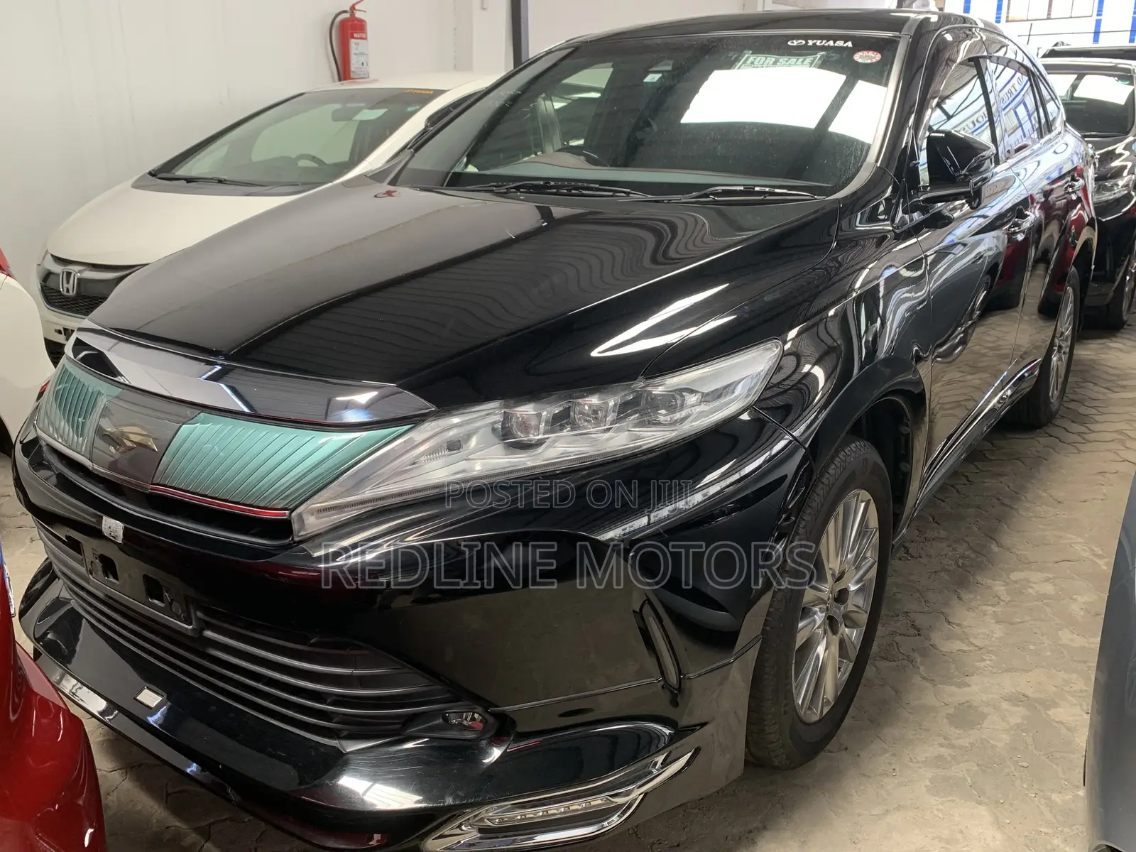 Toyota Harrier 2.0 4WD 2018 Black