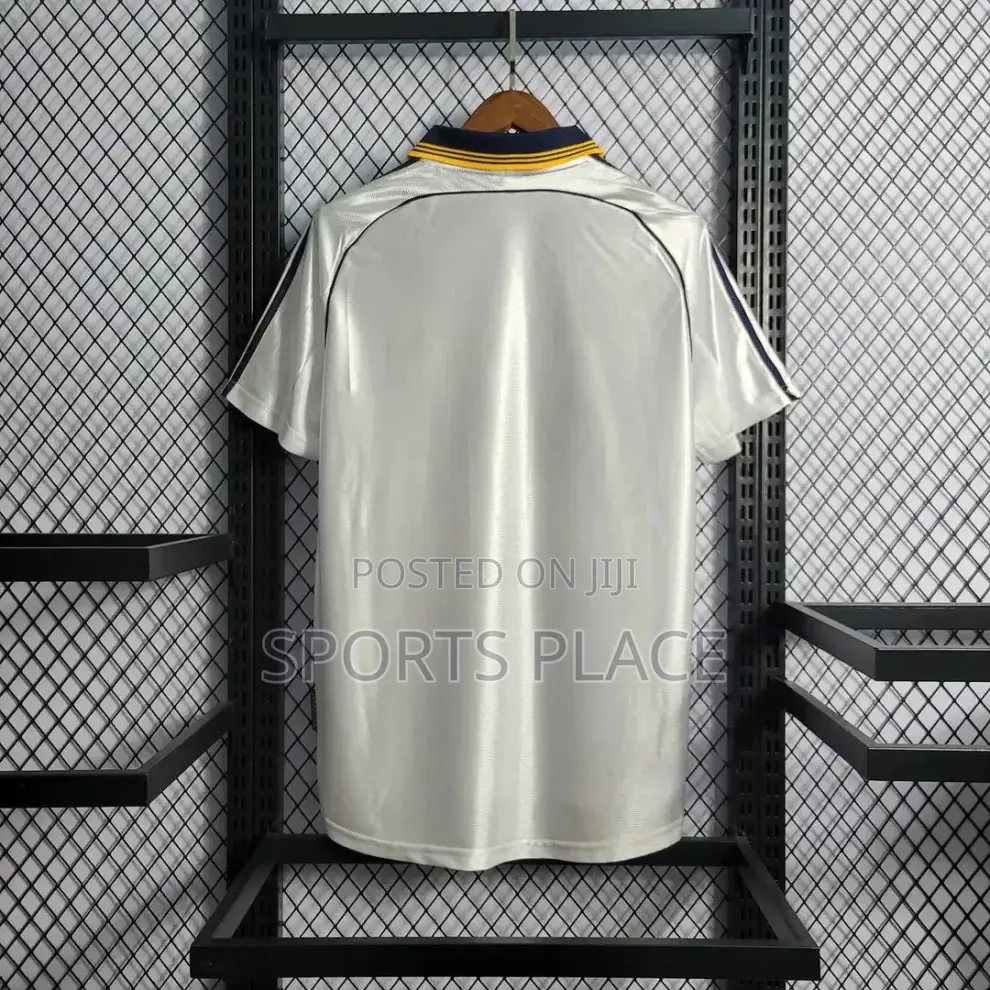 Real Madrid 1998/00 Home Retro Jersey