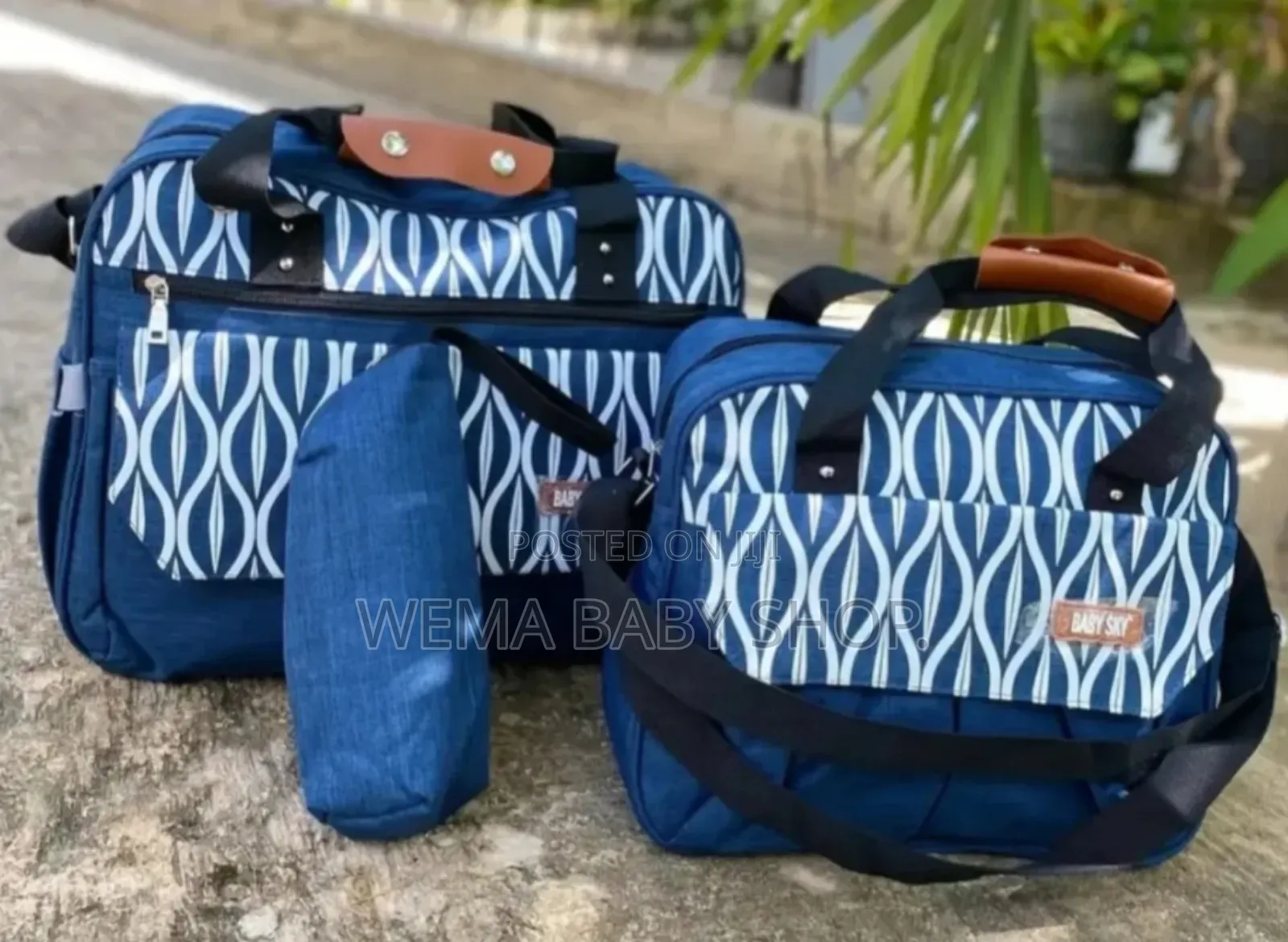 Spacious 4 in 1 Baby Diaper/Clinic Bag