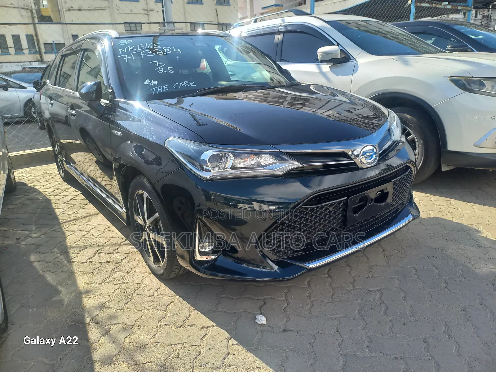 Toyota Corolla Fielder 1.5 Hybrid FWD 2019 Blue