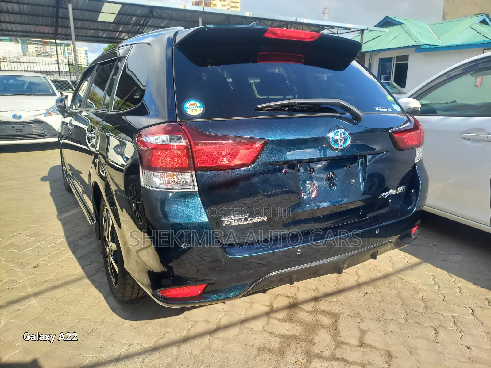 Toyota Corolla Fielder 1.5 Hybrid FWD 2019 Blue
