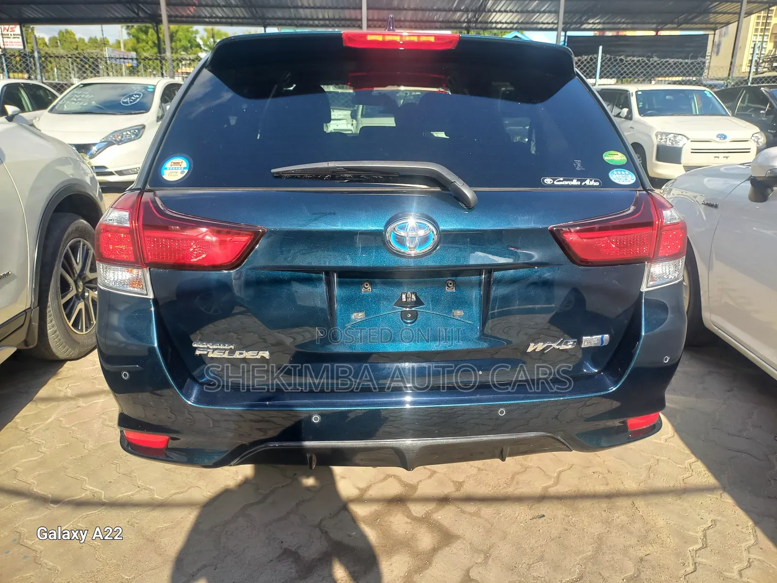Toyota Corolla Fielder 1.5 Hybrid FWD 2019 Blue