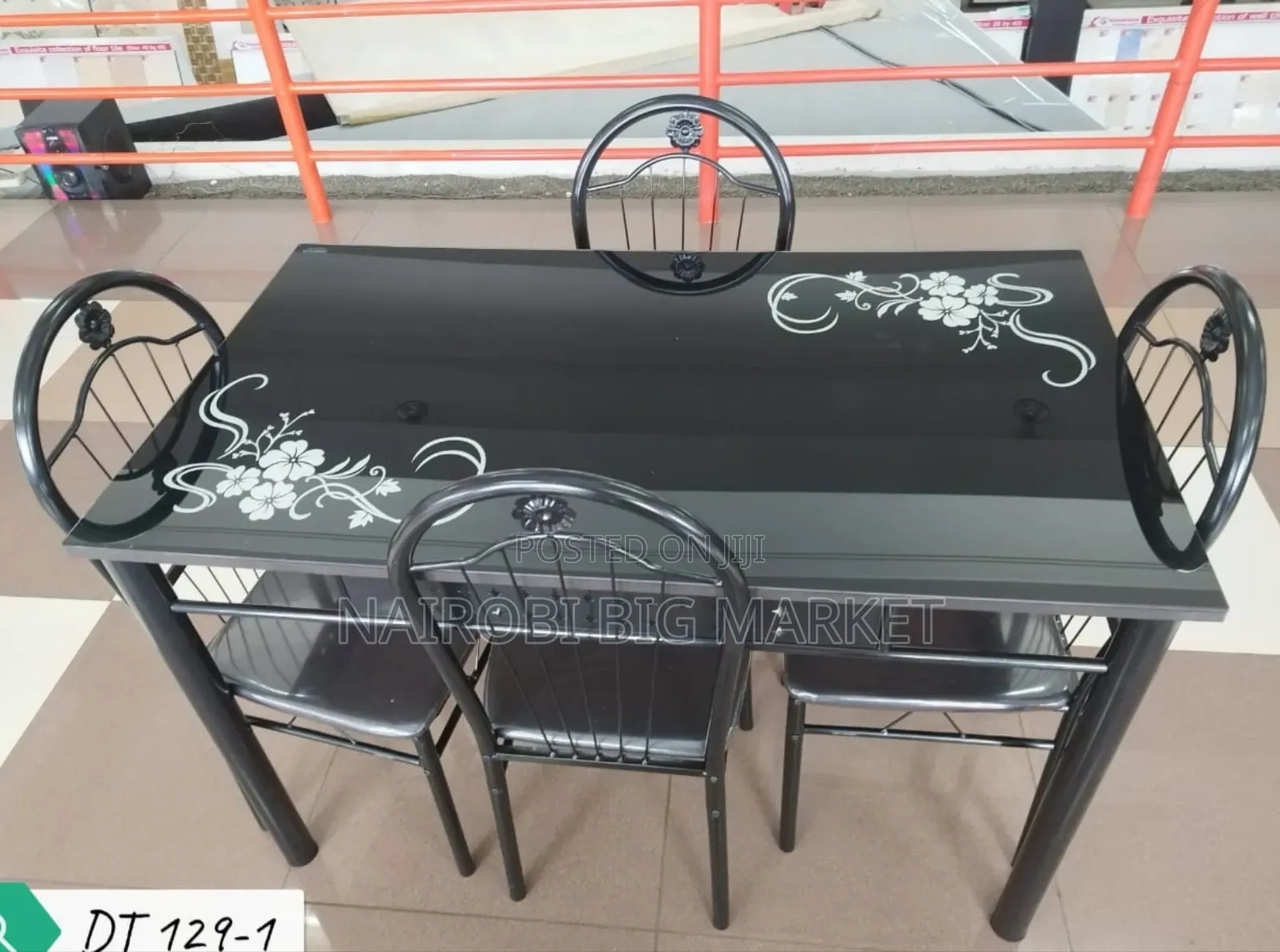 4 Sitter Dinning Table