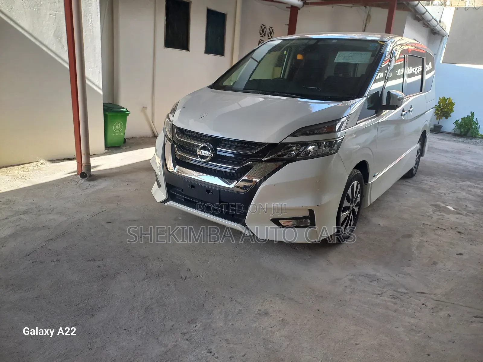 Nissan Serena 2019 White