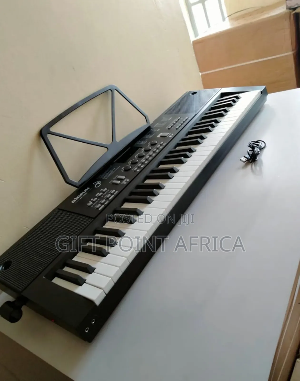 Professional 61 Keys Professional Piano/Keyboard For Kids And Adults
